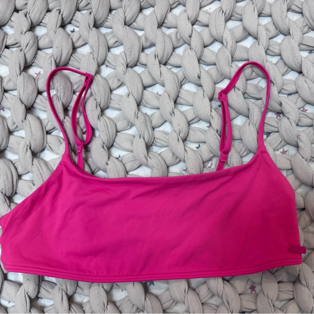 Roxy Seamless Strappy Bikini Top in Hot Pink